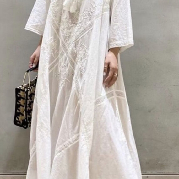 https://stellasabatoni.de/products/white-cotton-dress