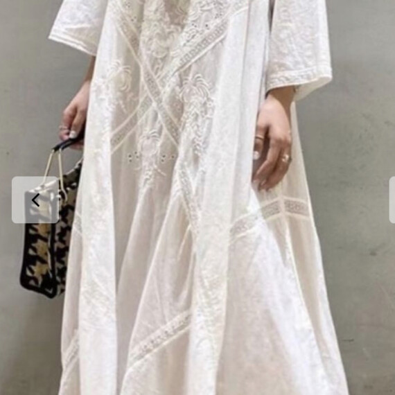 https://stellasabatoni.de/products/white-cotton-dress